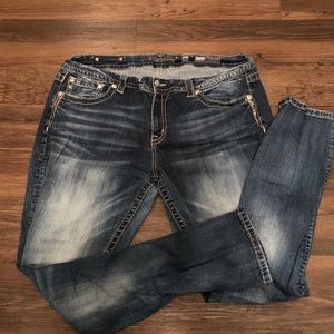 Miss Me Size 36 Mid Rise Easy Skinny Inseam 33